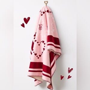 NWT Victorias Secret Sherpa Blanket